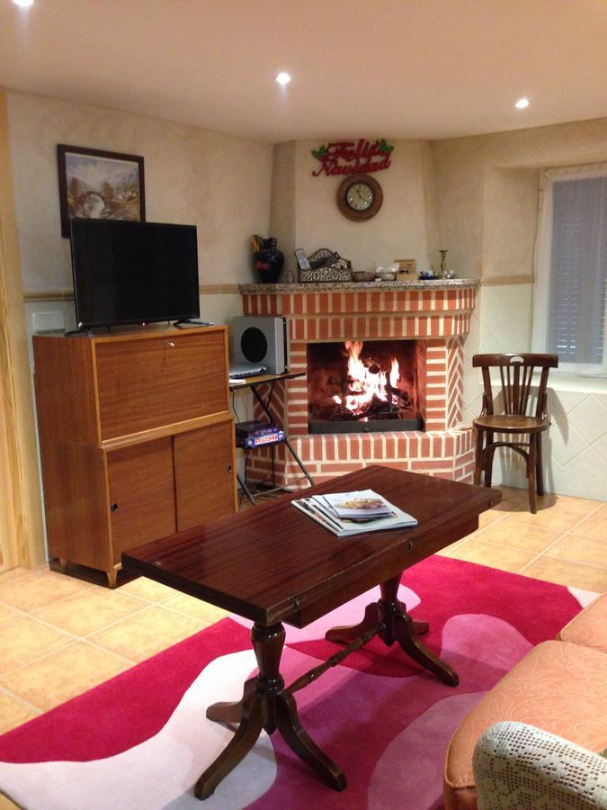 Apartamento Rural La Muralla De Pedraza Chavida Eksteriør billede